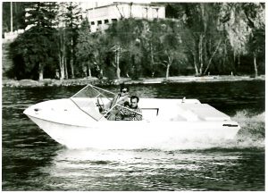 Etoile filante - construction Savoie Marine - premier model 1967