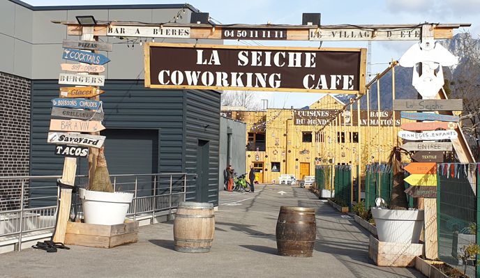 La Seiche à Sevrier. Food court, bar et restaurants. Coworking café. Mode et déco. Loisirs, jeux et terrasses