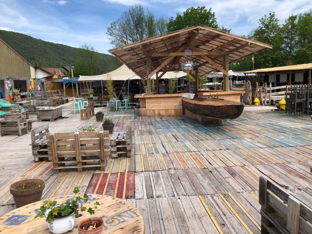 Récup et recycling - bar du marché de la seiche - Sevrier - Lac d'Annecy